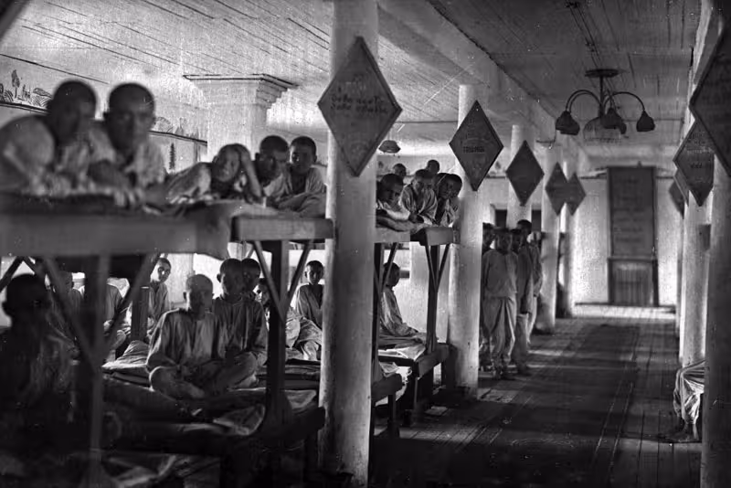prigionieri in un Gulag prigionieri in un Gulag