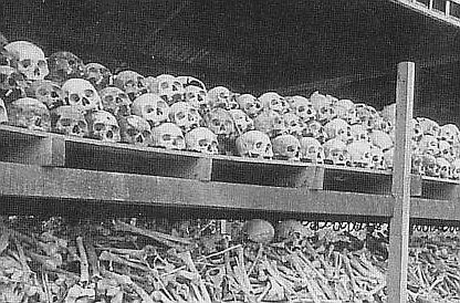 scheletri di cambogiani uccisi
