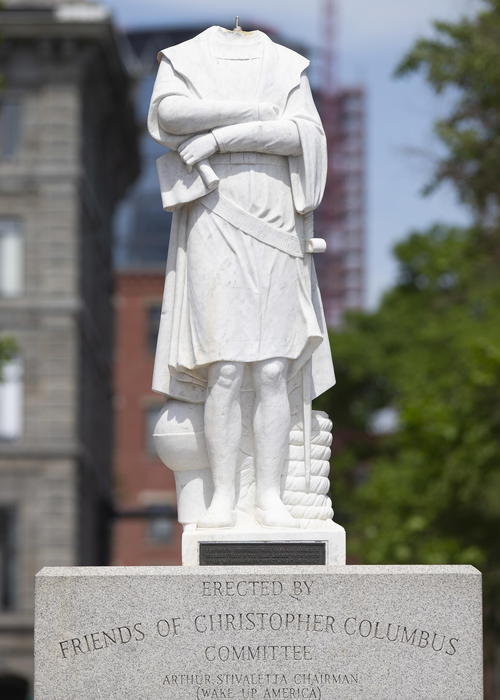 statua decapitata di Colombo